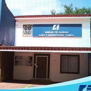 Dr. Rodolfo Salazar Villa